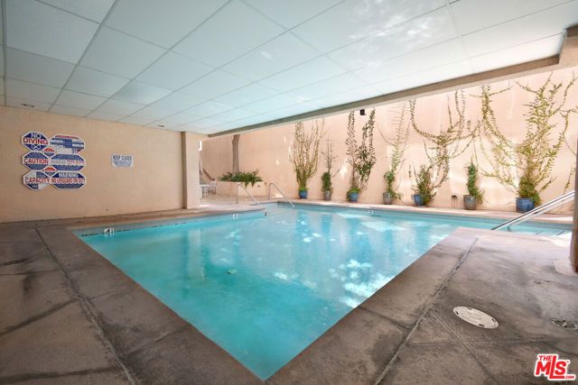 14570 Benefit Street 201, Sherman Oaks, CA 91403