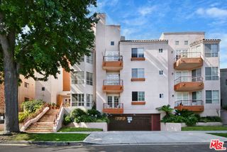 14570 Benefit Street 201, Sherman Oaks, CA 91403