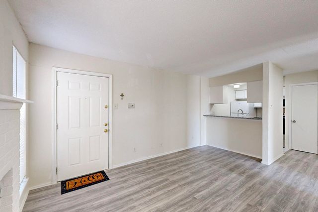 9520 Royal Lane 308, Dallas, TX 75243