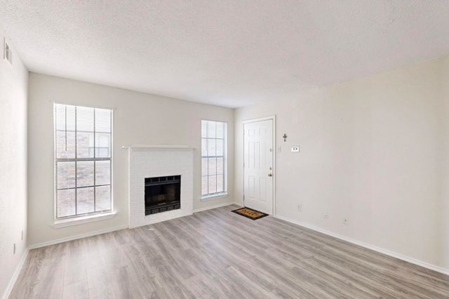 9520 Royal Lane 308, Dallas, TX 75243