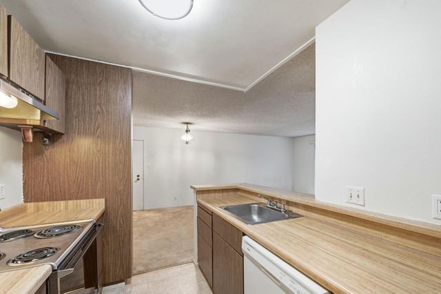 139 Piccadilly Place H, San Bruno, CA 94066