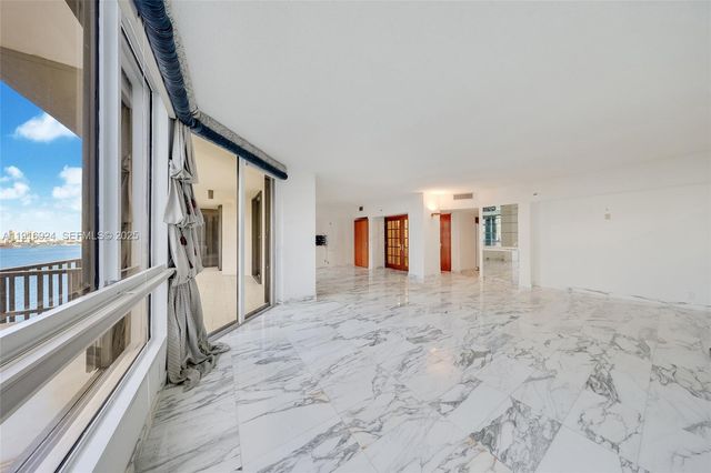 520 Brickell Key Dr A1104, Miami, FL 33131