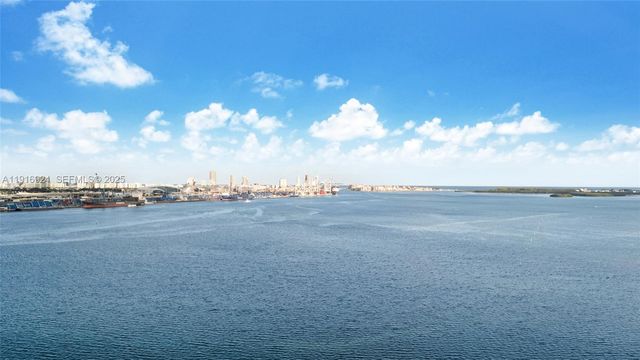 520 Brickell Key Dr A1104, Miami, FL 33131