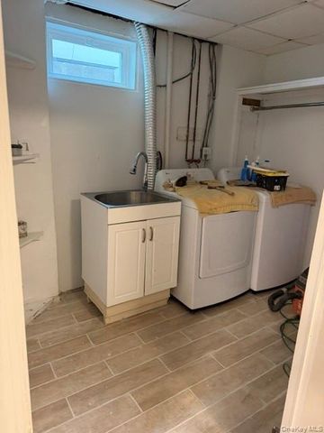 461 Beach 22nd Street, Far Rockaway, NY 11691