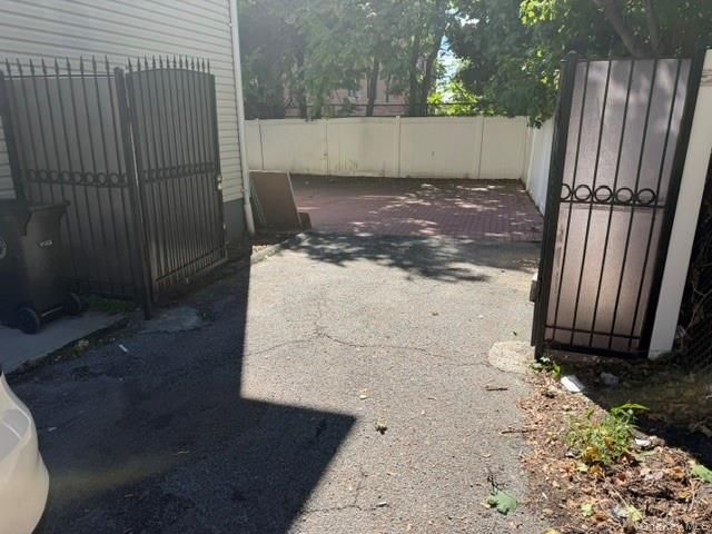 461 Beach 22nd Street, Far Rockaway, NY 11691