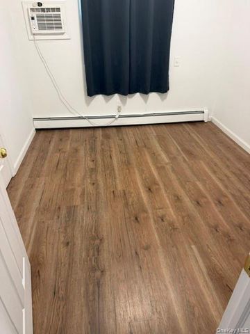 461 Beach 22nd Street, Far Rockaway, NY 11691