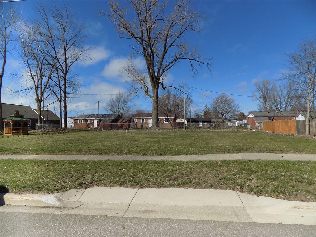 313 Cartwright Street, South Haven, MI 49090