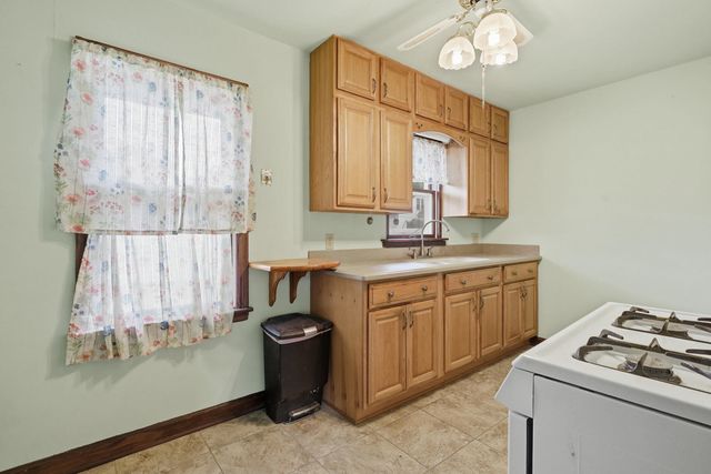 1116 53rd Street, Moline, IL 61265