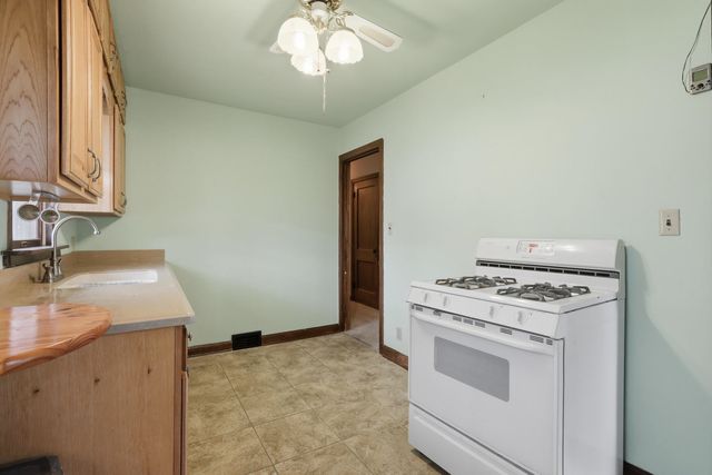1116 53rd Street, Moline, IL 61265