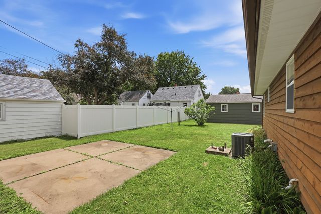 1116 53rd Street, Moline, IL 61265