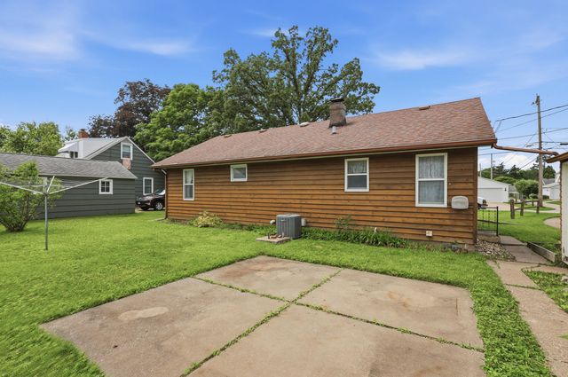 1116 53rd Street, Moline, IL 61265