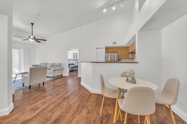 4241 San Marino Boulevard 207, West Palm Beach, FL 33409