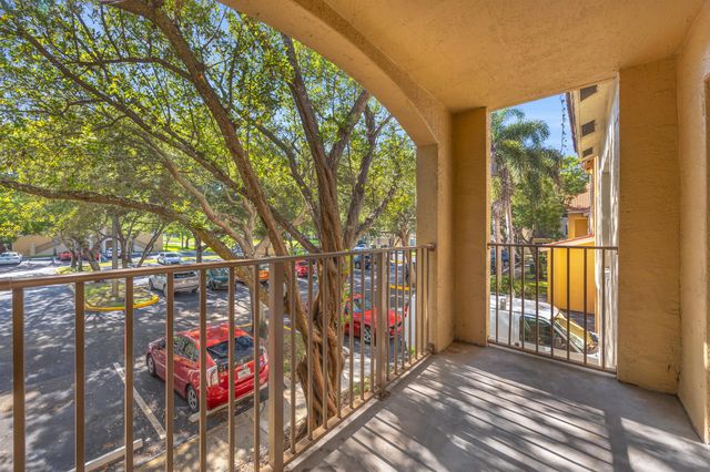 4241 San Marino Boulevard 207, West Palm Beach, FL 33409