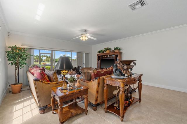 12598 Westhampton Circle, Wellington, FL 33414