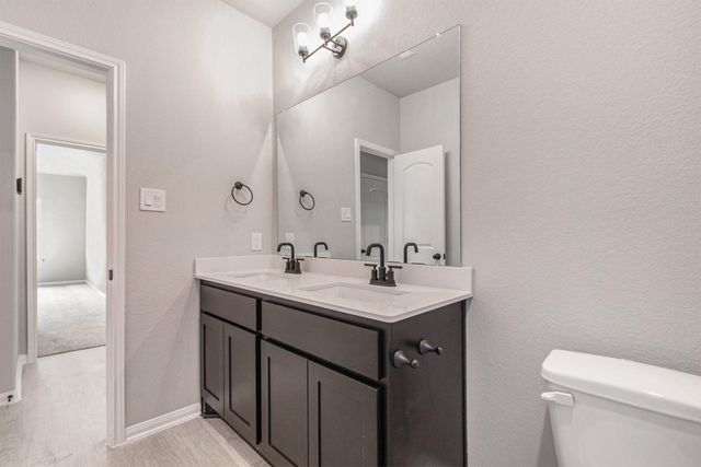 11702 Oakwood Ranch, Willis, TX 77378