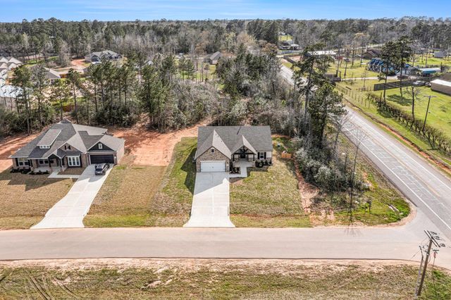 11702 Oakwood Ranch, Willis, TX 77378