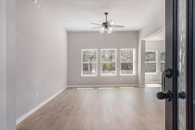 11702 Oakwood Ranch, Willis, TX 77378