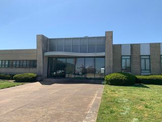 605 North Boonville Avenue, Springfield, MO 65806