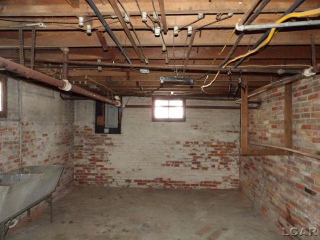 229 Clinton Street, Adrian, MI 49221