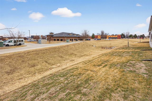 2216 Legacy Drive, Norwalk, IA 50211
