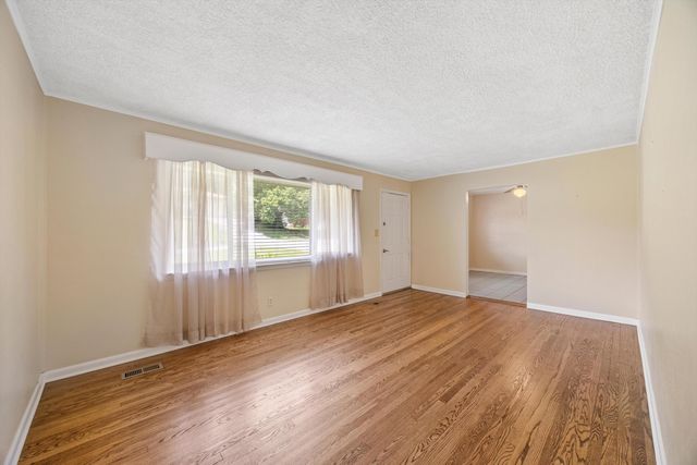 3502 Oak Ridge Drive, Chattanooga, TN 37415