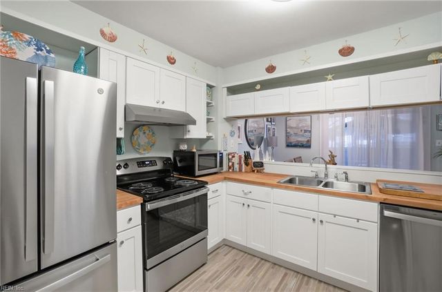 2544 Cove Point PL, Virginia Beach, VA 23454