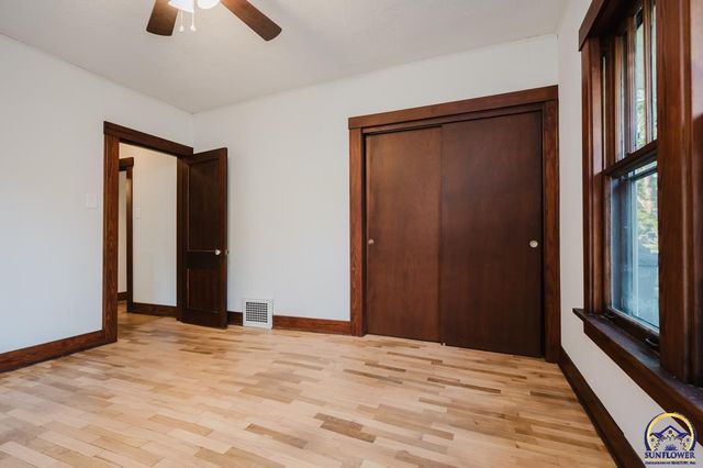 1180 SW Woodward AVE, Topeka, KS 66604