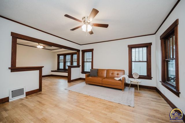 1180 SW Woodward AVE, Topeka, KS 66604