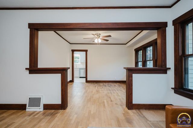 1180 SW Woodward AVE, Topeka, KS 66604