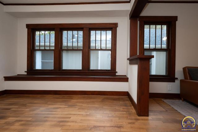 1180 SW Woodward AVE, Topeka, KS 66604