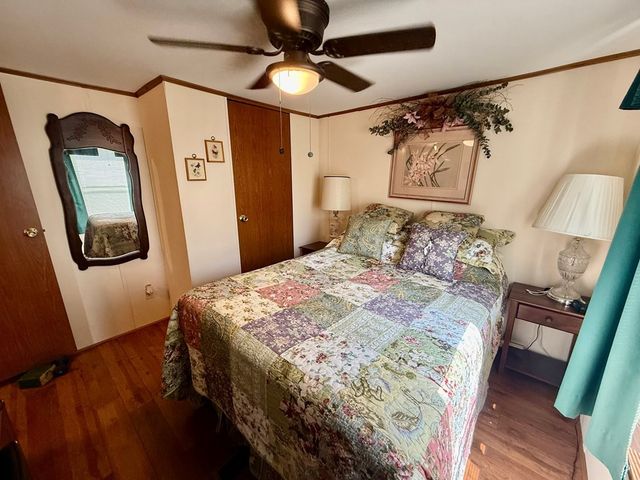 535 Mansard Island Dr, Springville, TN 38256