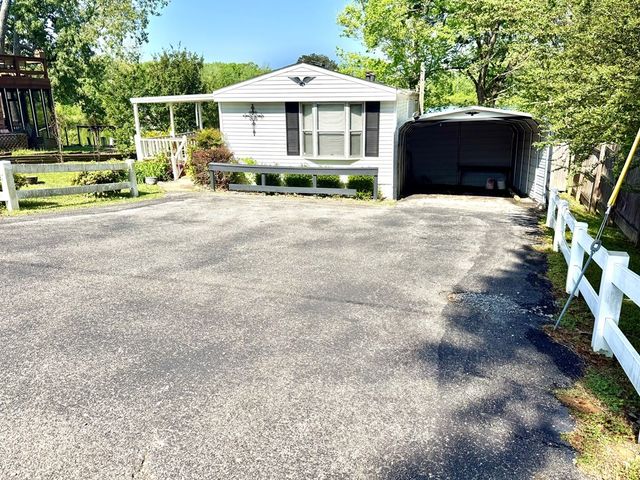 535 Mansard Island Dr, Springville, TN 38256