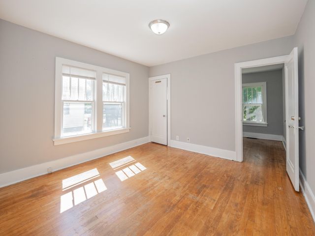 2127 W Main Street, Kalamazoo Twp, MI 49006