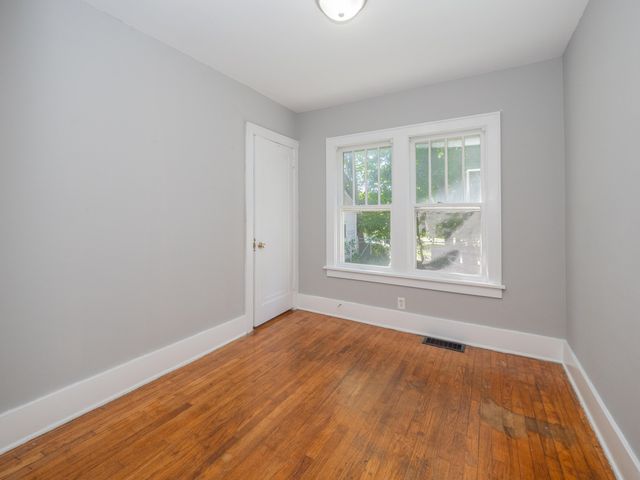 2127 W Main Street, Kalamazoo Twp, MI 49006