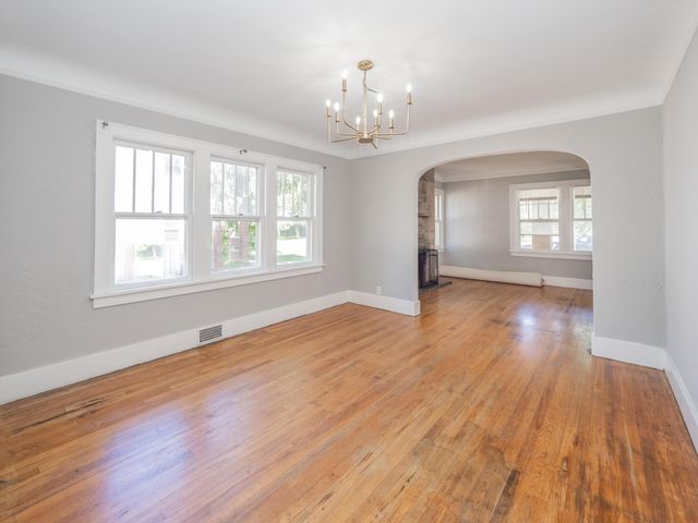 2127 W Main Street, Kalamazoo Twp, MI 49006