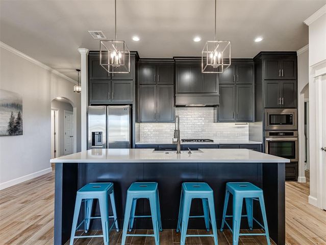 2239 E Kellan Court Terrace, Mustang, OK 73064