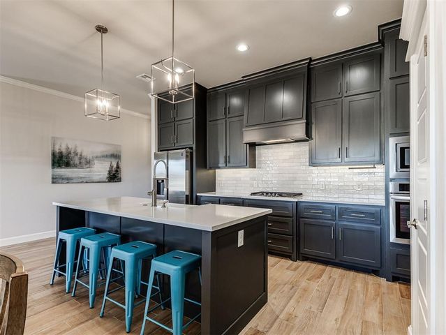 2239 E Kellan Court Terrace, Mustang, OK 73064