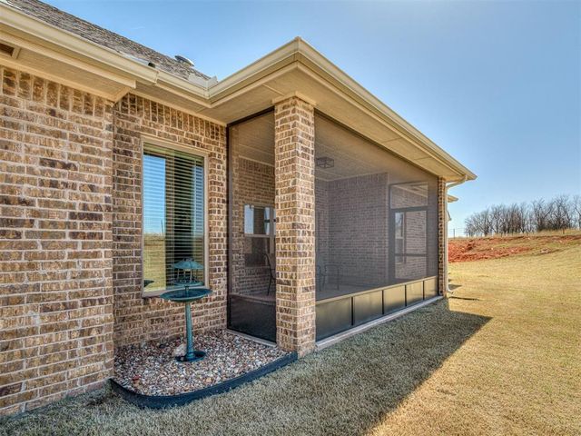 2239 E Kellan Court Terrace, Mustang, OK 73064