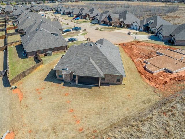 2239 E Kellan Court Terrace, Mustang, OK 73064