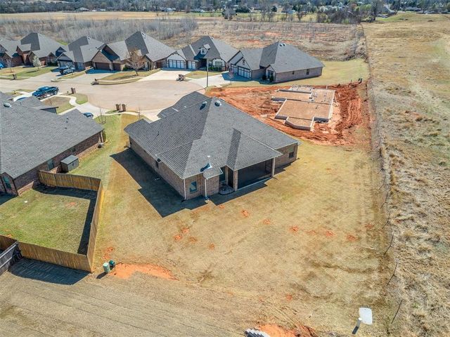 2239 E Kellan Court Terrace, Mustang, OK 73064