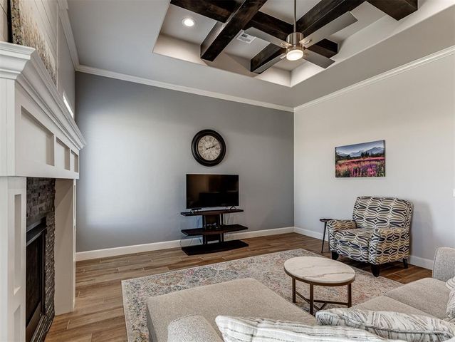 2239 E Kellan Court Terrace, Mustang, OK 73064