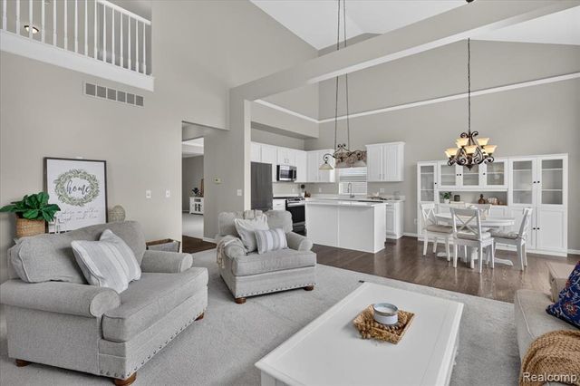 840 Cross Circle, Oxford, MI 48371