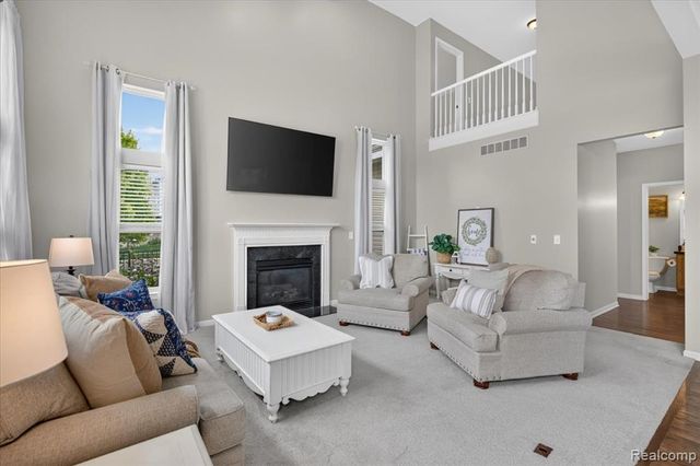 840 Cross Circle, Oxford, MI 48371