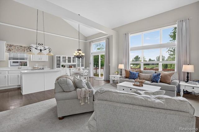 840 Cross Circle, Oxford, MI 48371