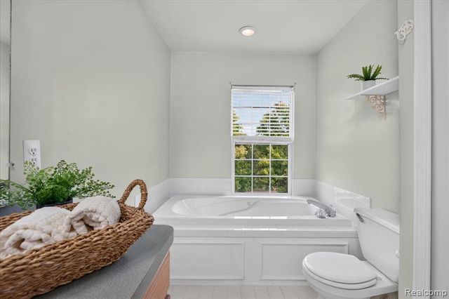 840 Cross Circle, Oxford, MI 48371