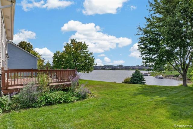 840 Cross Circle, Oxford, MI 48371
