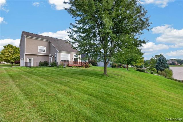 840 Cross Circle, Oxford, MI 48371