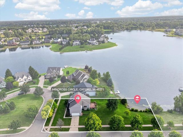 840 Cross Circle, Oxford, MI 48371