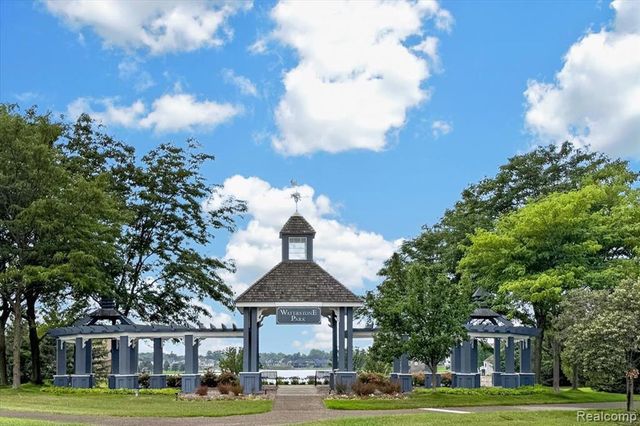 840 Cross Circle, Oxford, MI 48371