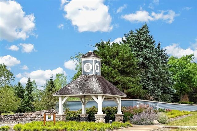 840 Cross Circle, Oxford, MI 48371